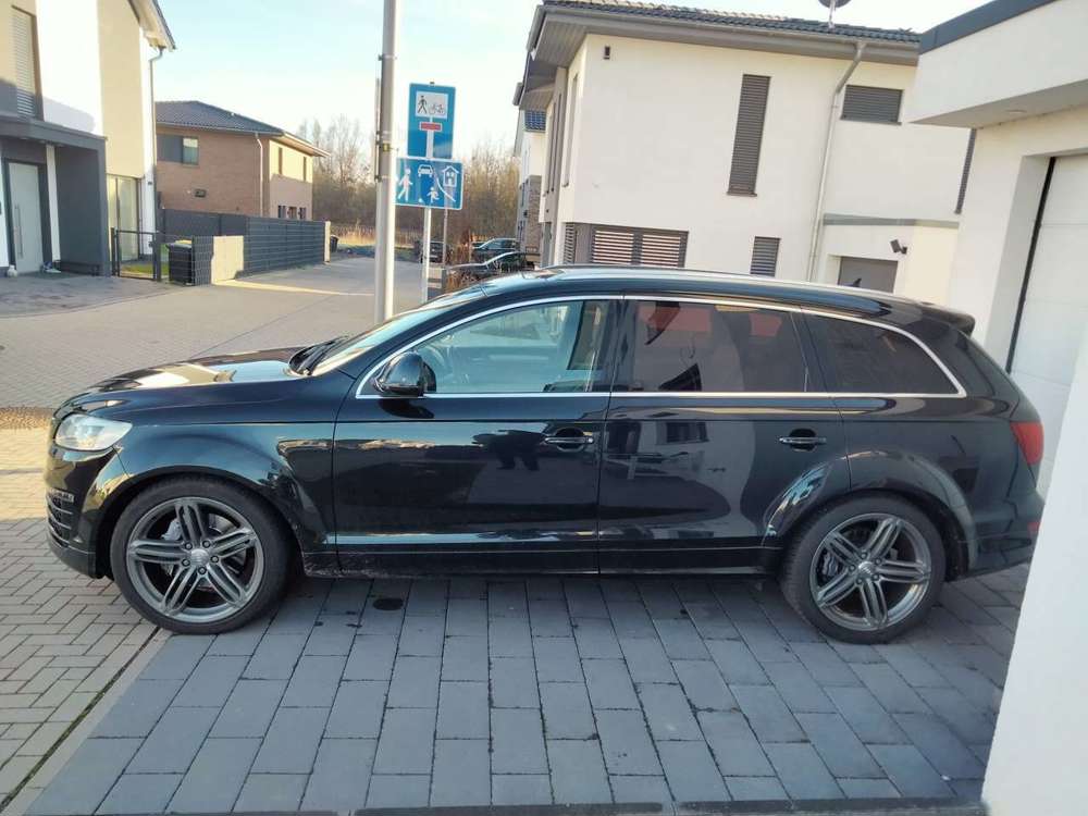 Audi Q7 V12 Optik Original,21 Zoll,Standh.,Winterreif,Tel