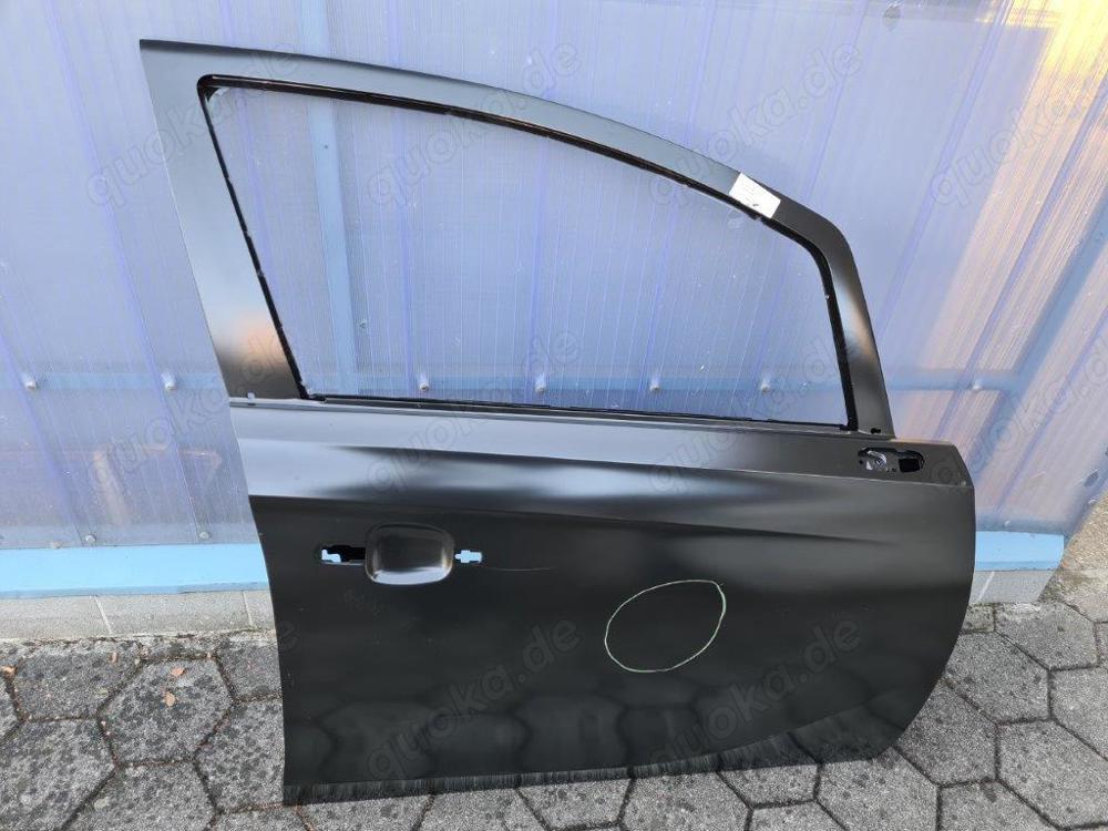 Verkaufe Tür vorne rechts für Opel Corsa E  39171069