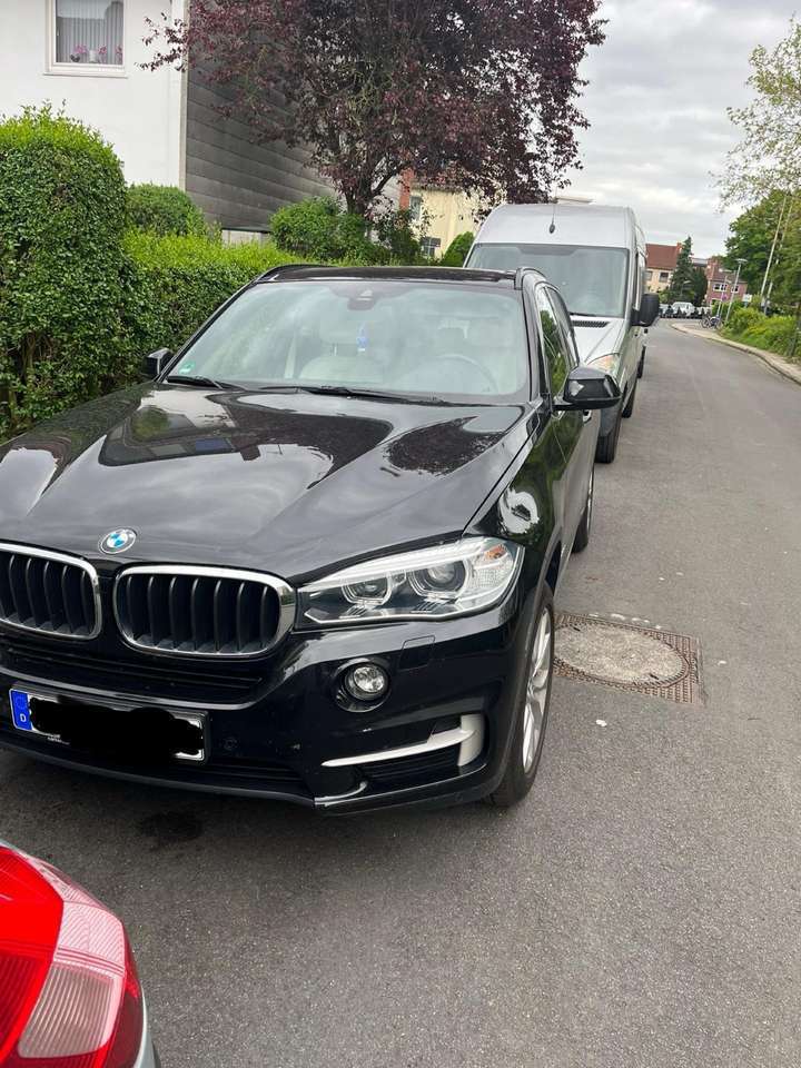 BMW X5 xDrive30d, 7-Sitzer, Mit nachgerüsteterAlarmanlag