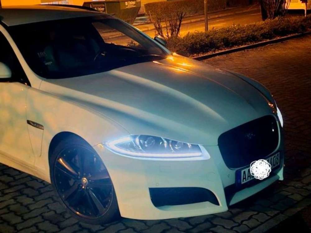 Jaguar XF Jaguar XF Sportbrake 3.0 TDI (275 PS) Weis 20-Zoll