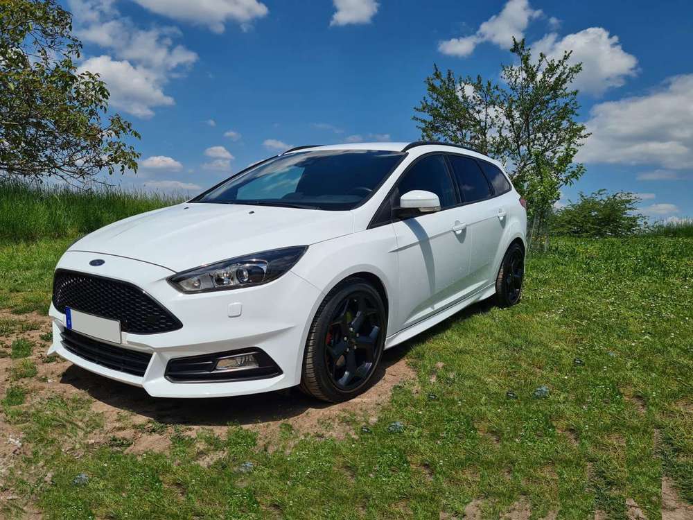 Ford Focus Focus Turnier Turnier 2.0 EcoBoost ST mit Leder-Sp