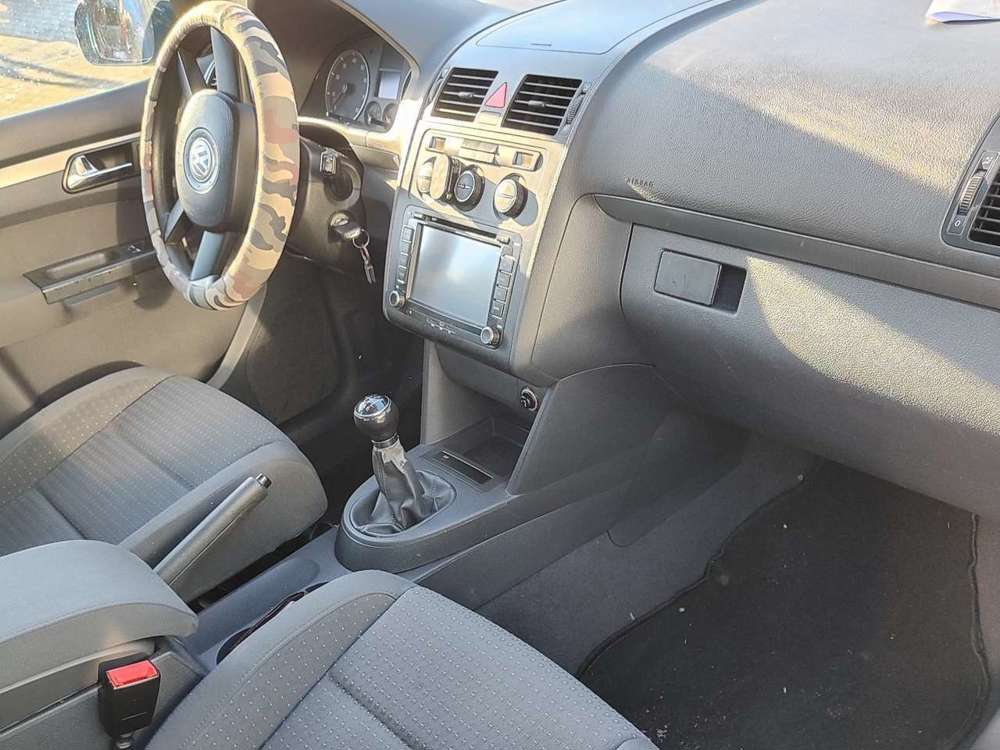 Volkswagen Touran 1.6 Conceptline