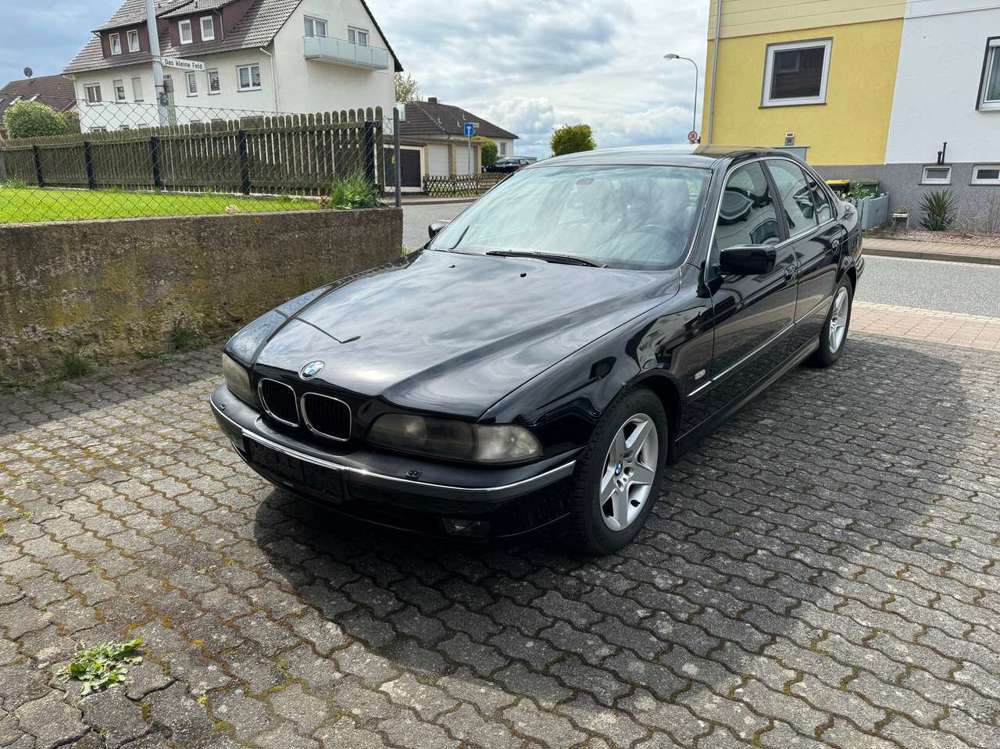 BMW 528 528i