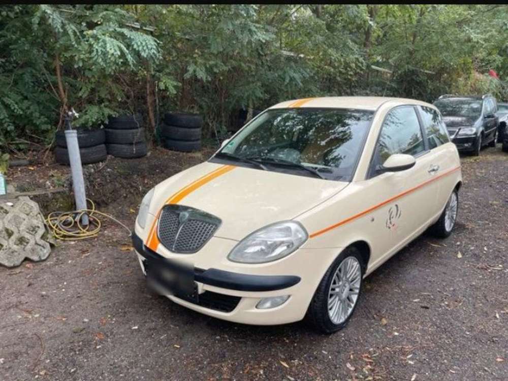 Lancia Ypsilon Y 1.4 16v Argento