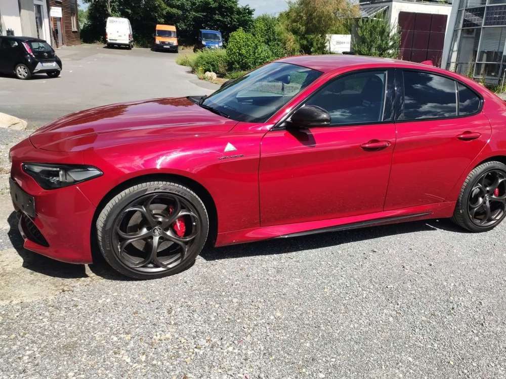 Alfa Romeo Giulia 2.0 Turbo 16V AT8-Q4 Veloce Ti