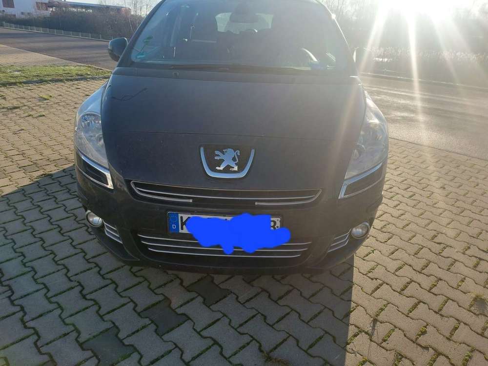 Peugeot 5008 155 THP Family Plus
