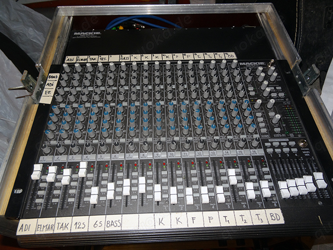 PA, Gesangsanlage, Boxen, Monitore