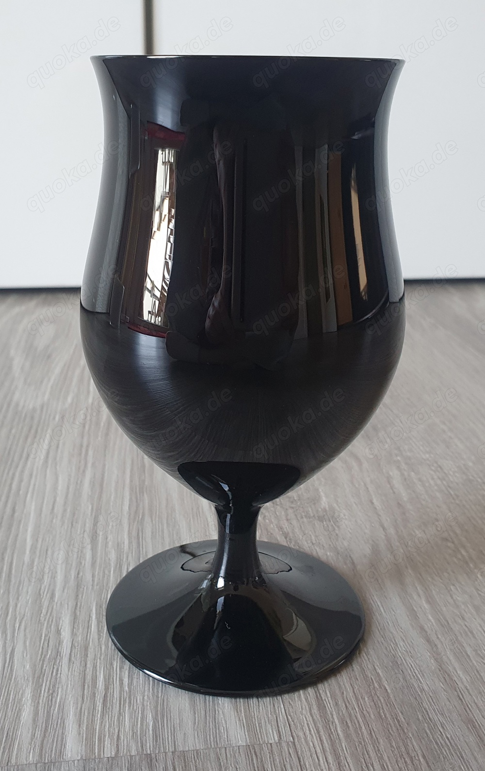 Schwarzes (Cocktail)Glas