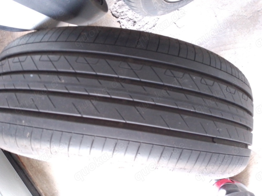 Sommerreifen 215 50R18