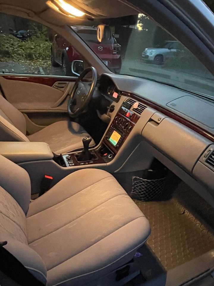 Mercedes-Benz E 240 E+240+Classic