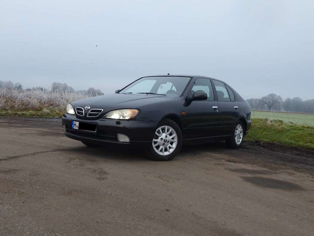 Nissan Primera Primera P11+1.8 Hatchback