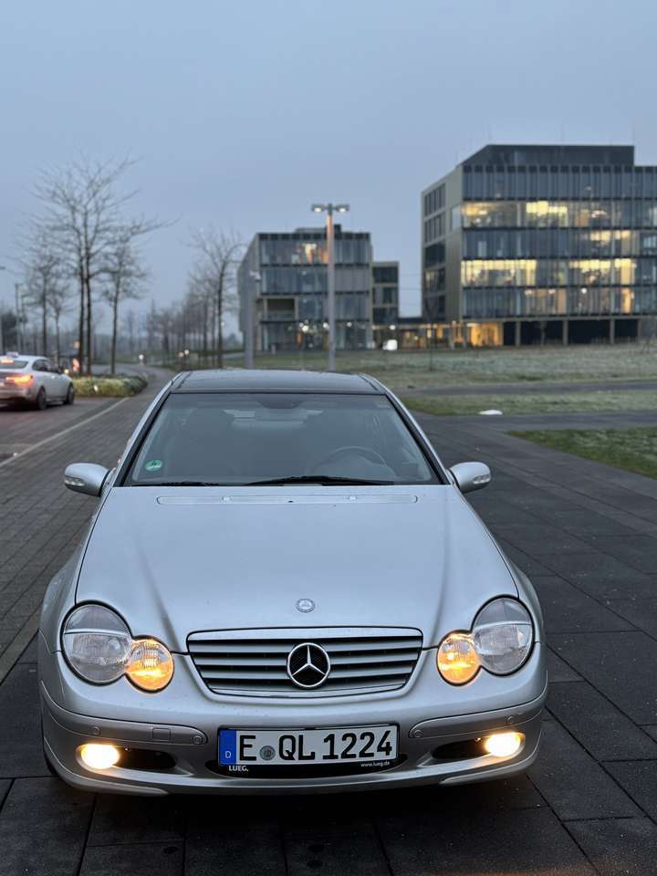 Mercedes-Benz CL 200