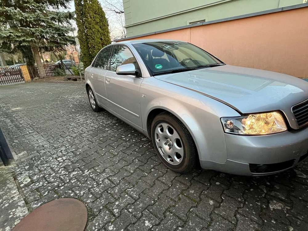 Audi A4 A4+1.6