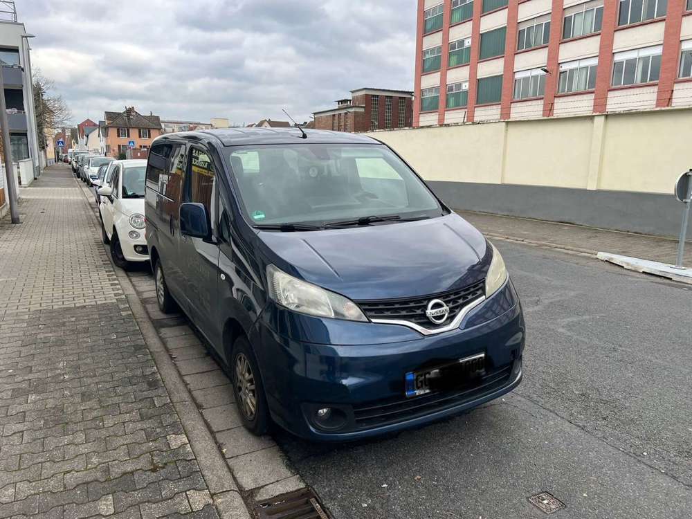 Nissan NV200 mit Rollstuhlrampe – Guter Zustand, Baujahr 2015