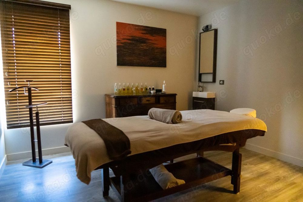 Ganzkörpermassage mit Happy End 