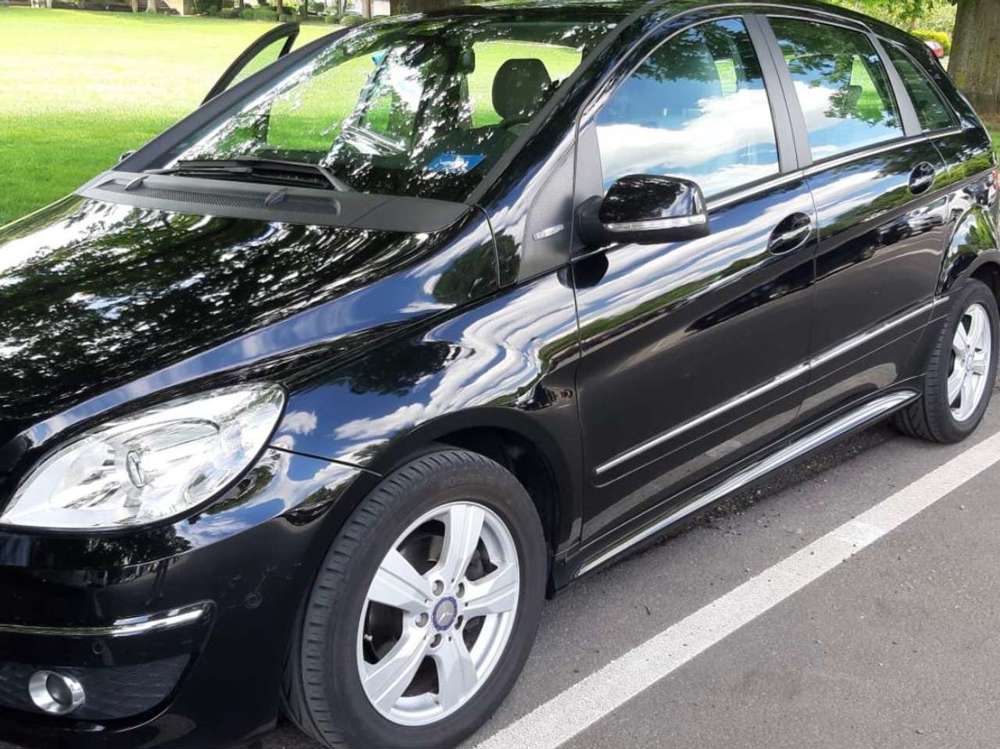 Mercedes-Benz B 180 B 180 BlueEFFICIENCY