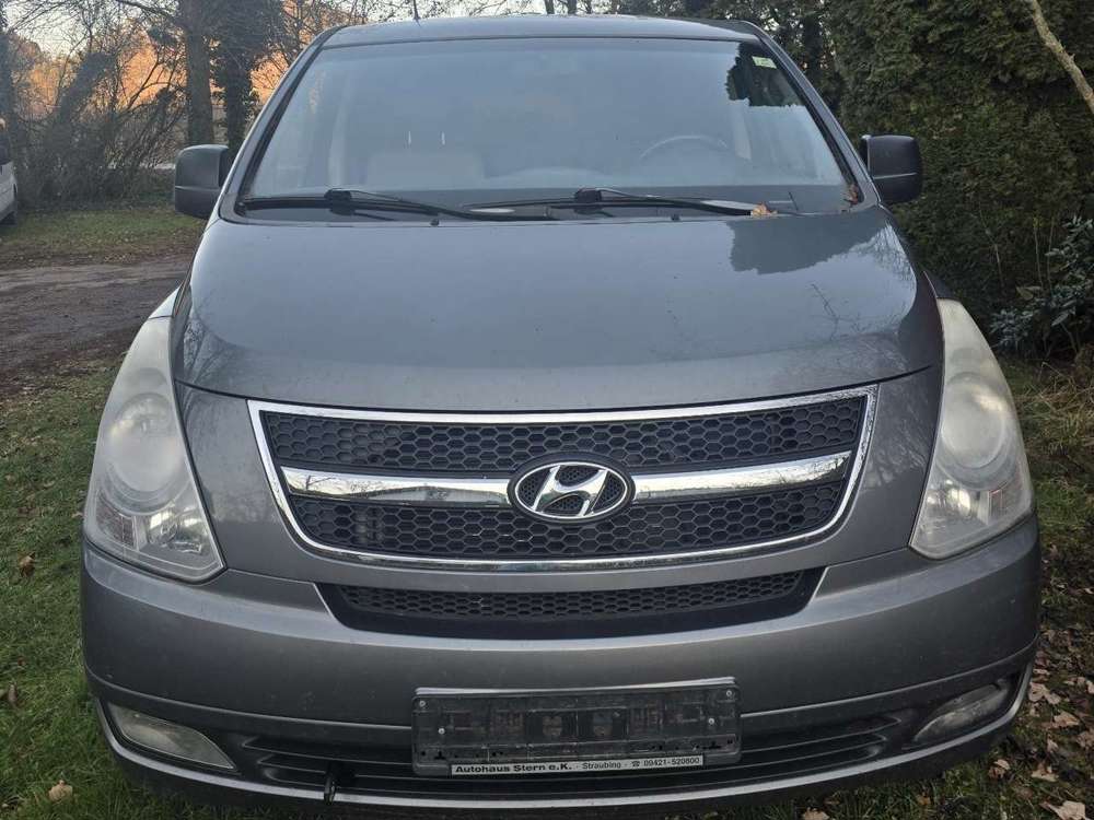Hyundai H-1 Travel