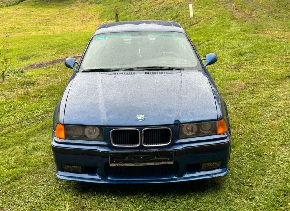 BMW M3 blau Bj 1994