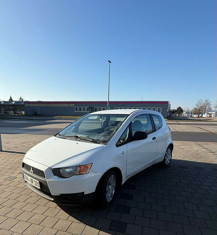Mitsubishi Colt 1.1 TÜV 2026