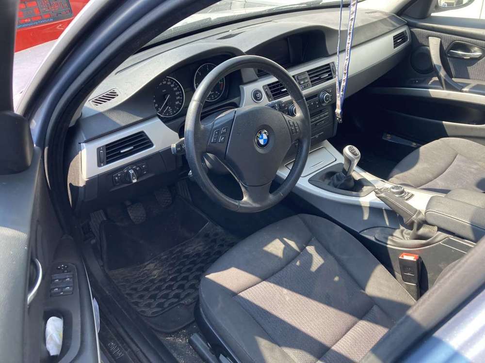 BMW 318 318d