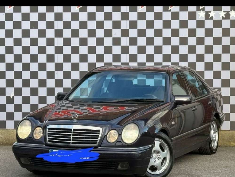 Mercedes-Benz E 300 TD Avantgarde