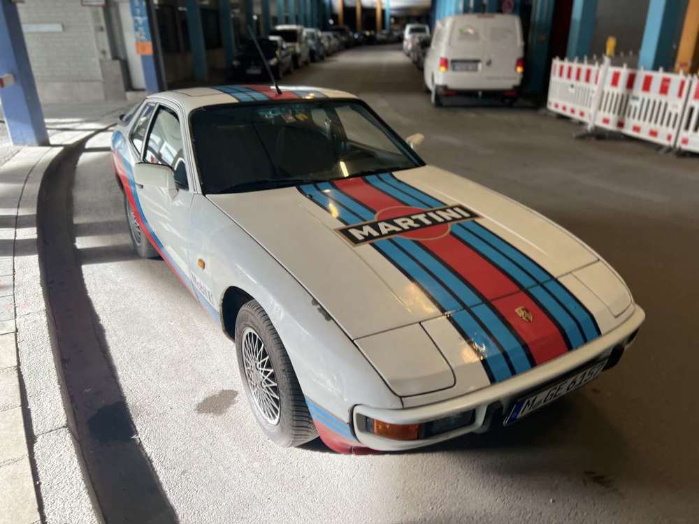 Porsche 924 Martini