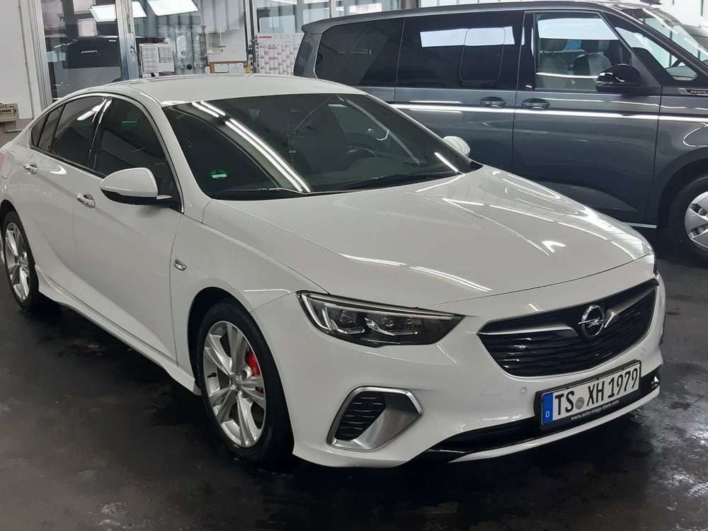 Opel Insignia Grand Sport 2.0 BiTurbo D 4x4 Automatik Ultimate 1