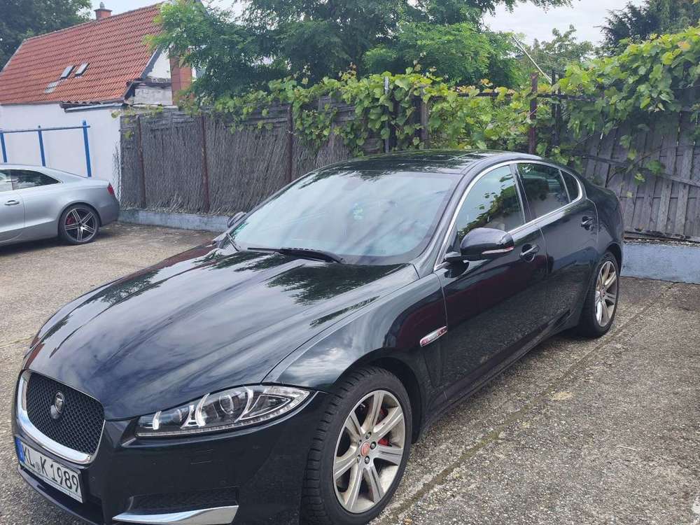 Jaguar XF 3.0 V6 Diesel S (Export)