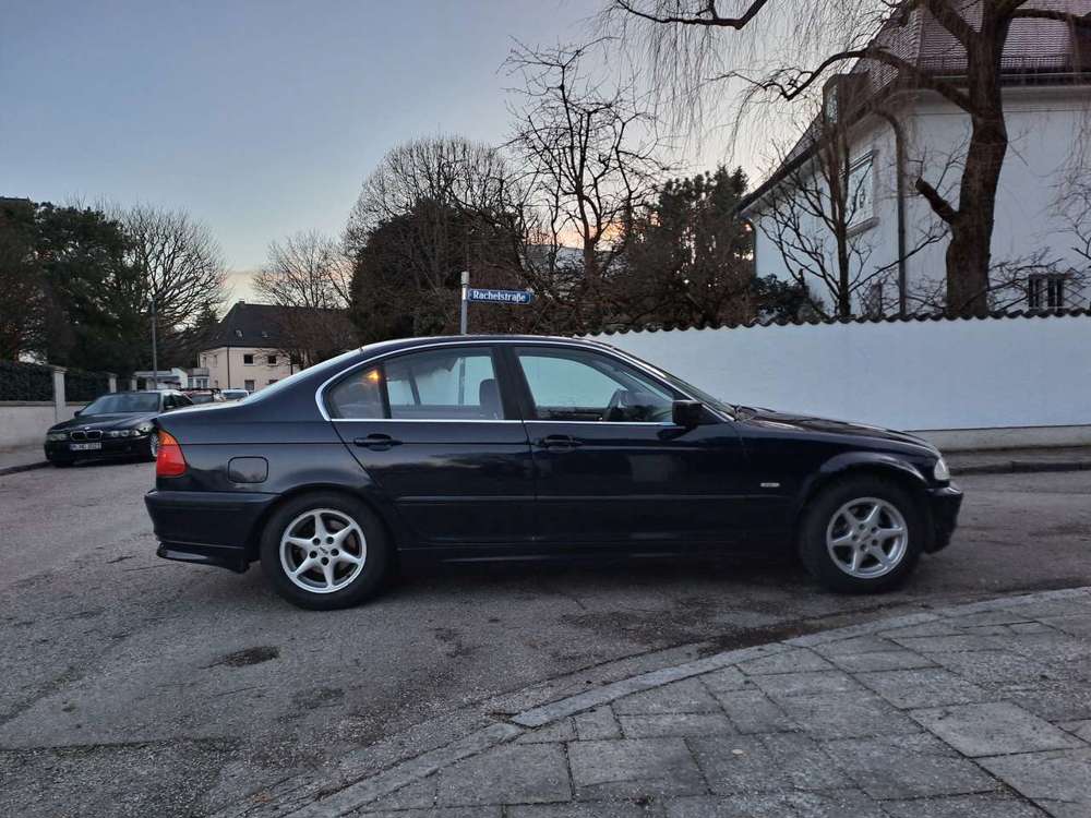 BMW 320 320i