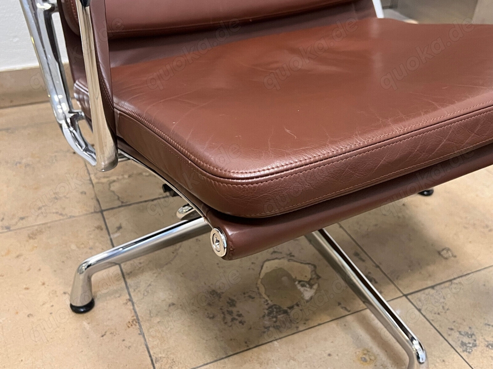 Vitra Aluchair Designersessel + Ottoman Leder Charles Eames Lounge Chair EA2223 Vitra Aluchair Designersessel + Ottoman Leder Charles Eames Lounge Chair EA2223