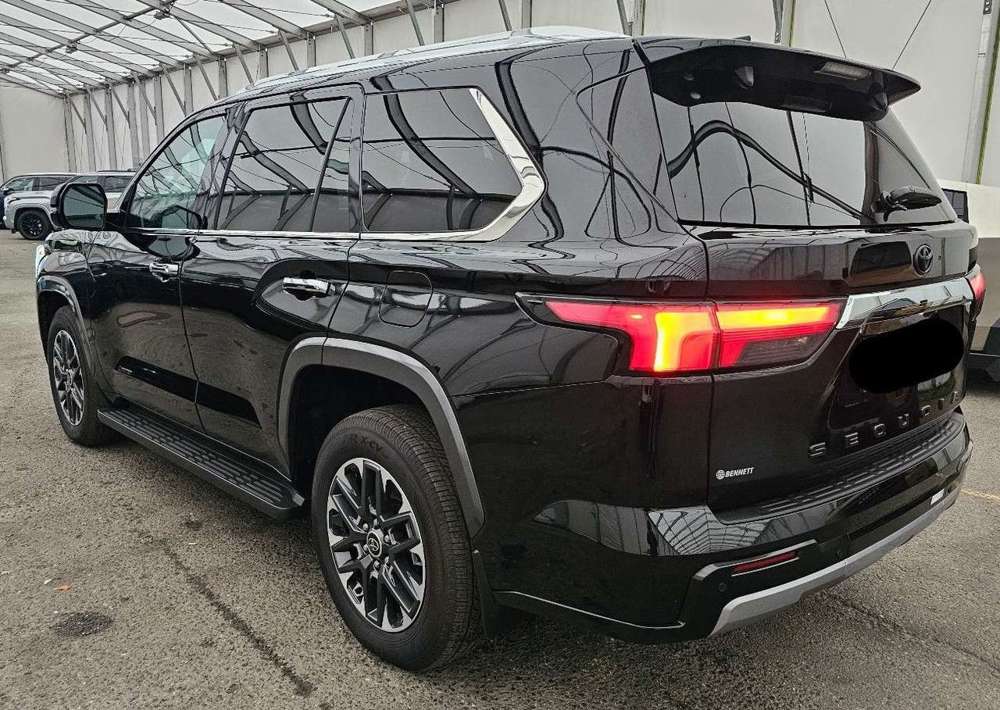 Toyota Sequoia Sequoia Limited T1