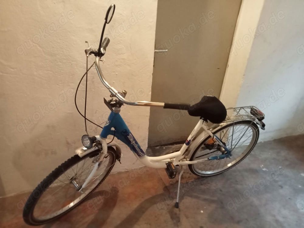  Damen Fahrrad wie neu mit Zubehör 