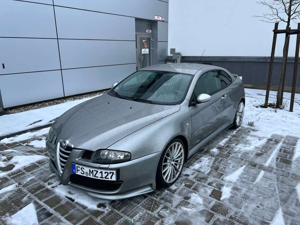Alfa Romeo GT 1.9 JTDM Q2 Novitec bodykit + exhaust system