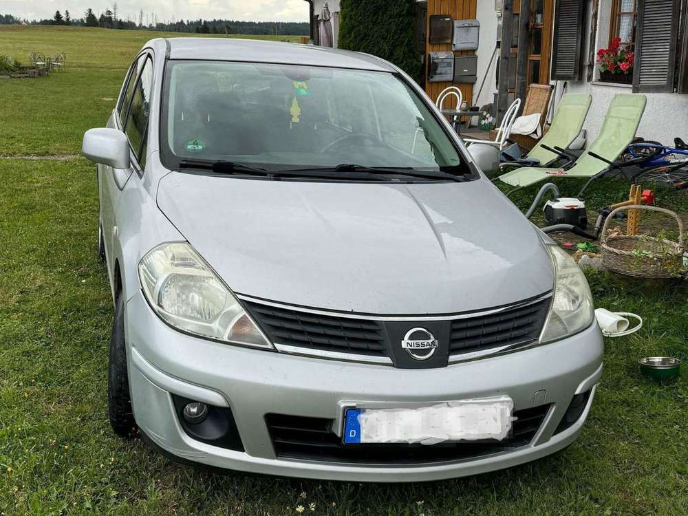 Nissan Tiida Tiida 1.8 Benziner