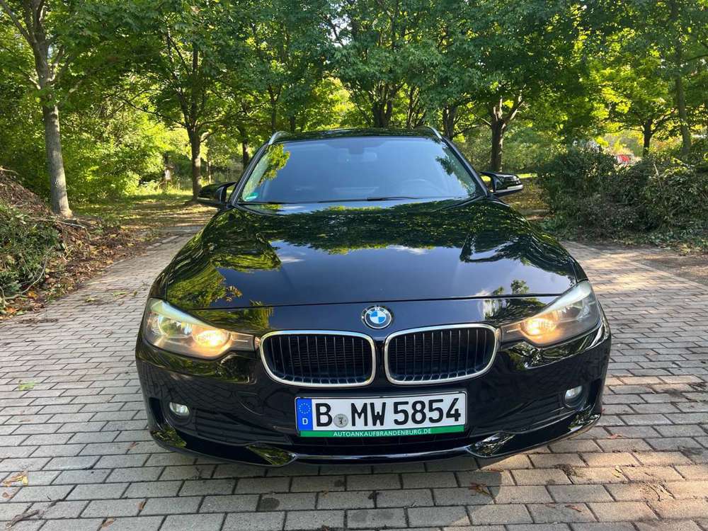 BMW 320 320d Touring Aut. Modern Line