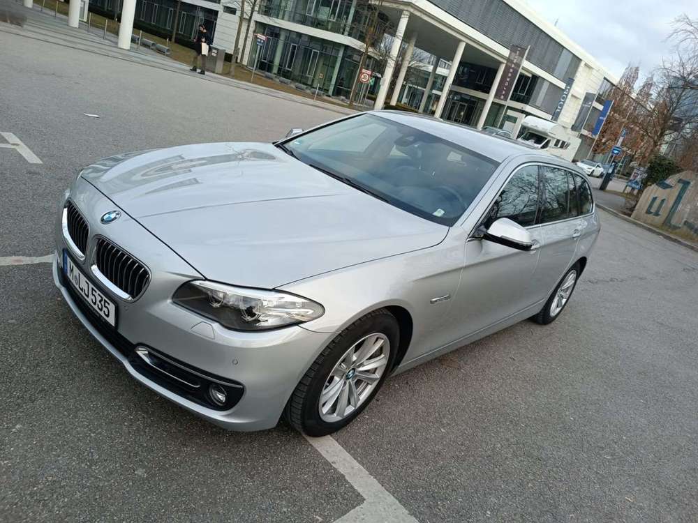 BMW 535 535i Touring Aut. Luxury Line