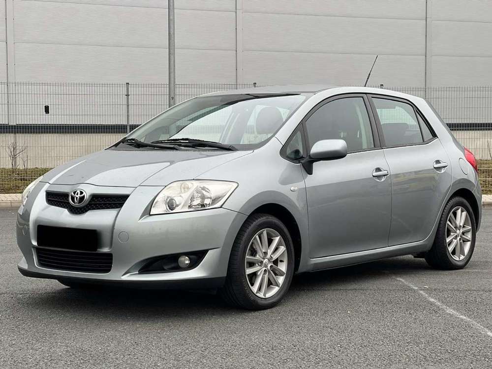Toyota Auris 1,33l-Dual-VVT TÜV 10/26-AHK-KLIMMAAUT-8 REIFEN