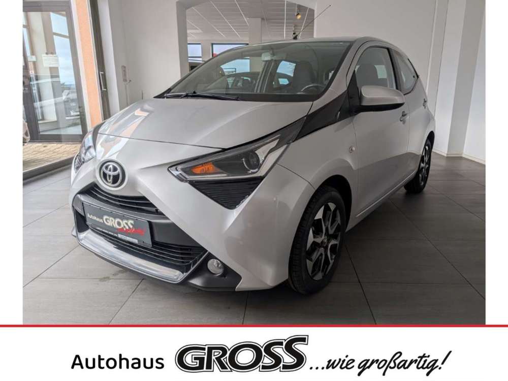 Toyota Aygo x-play club 1.0 EU6d-T Apple CarPlay Android Auto