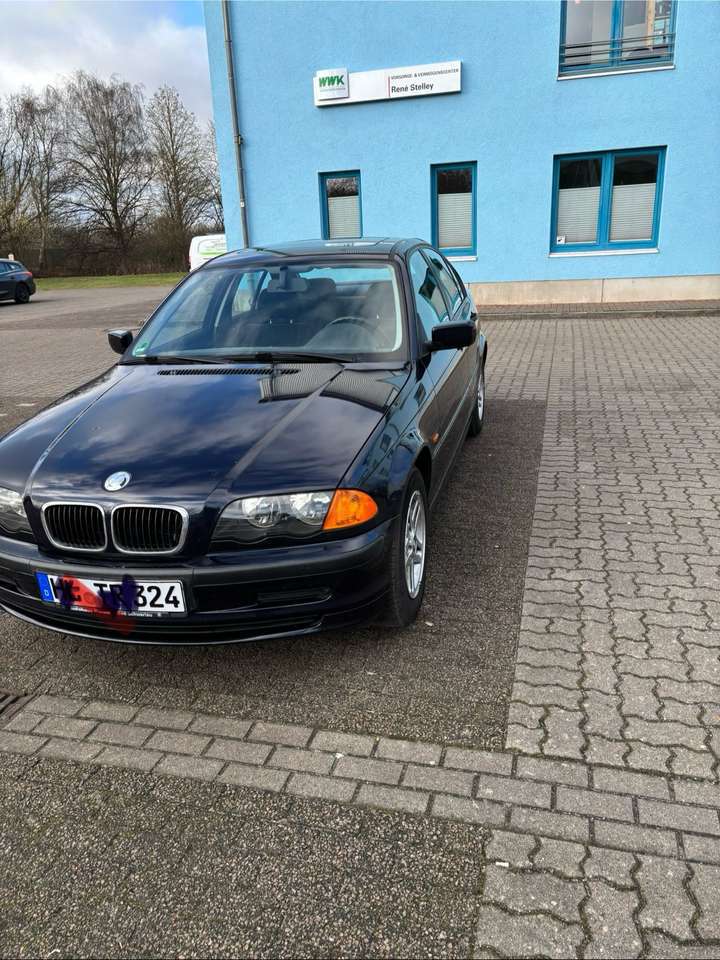 BMW 318 318i