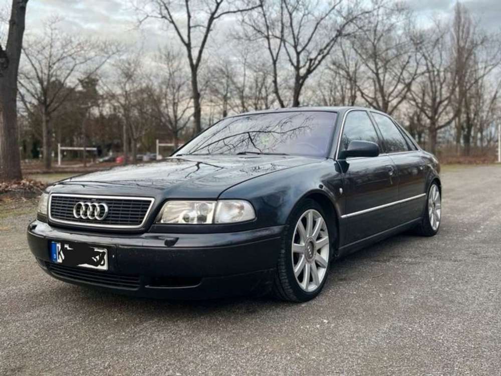 Audi A8 4.2 quattro