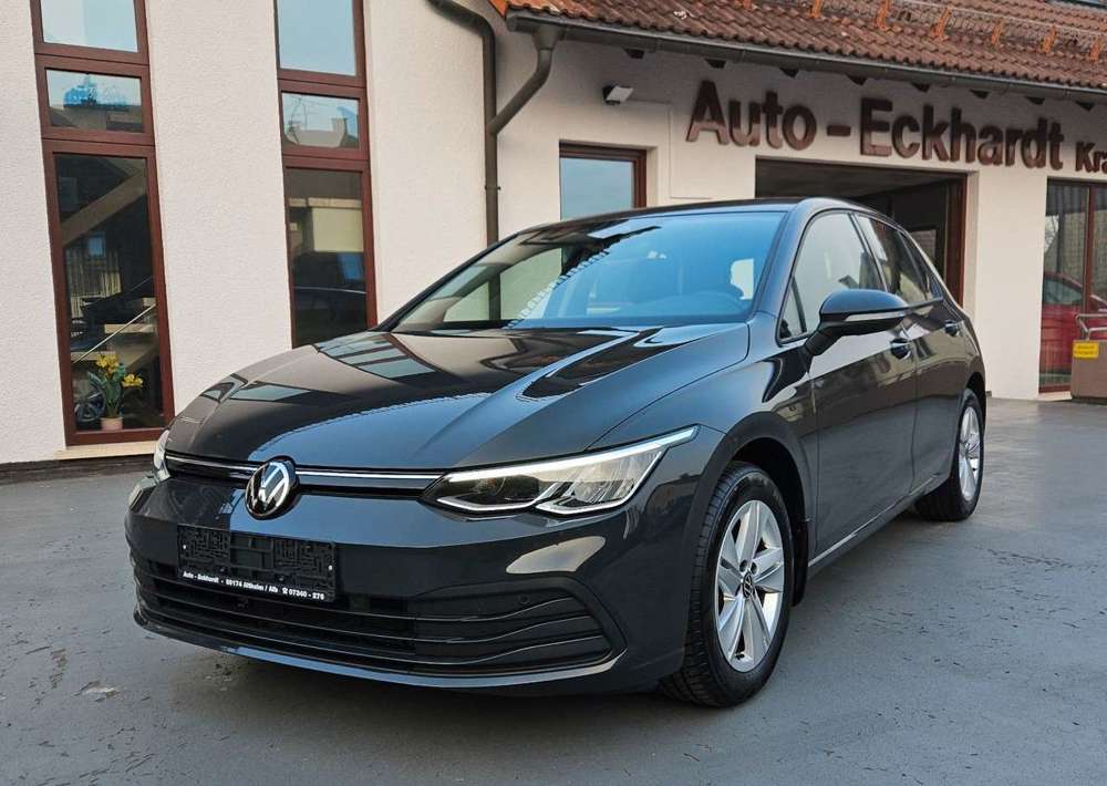 Volkswagen Golf VIII Lim. Life AHK Navi Kamera