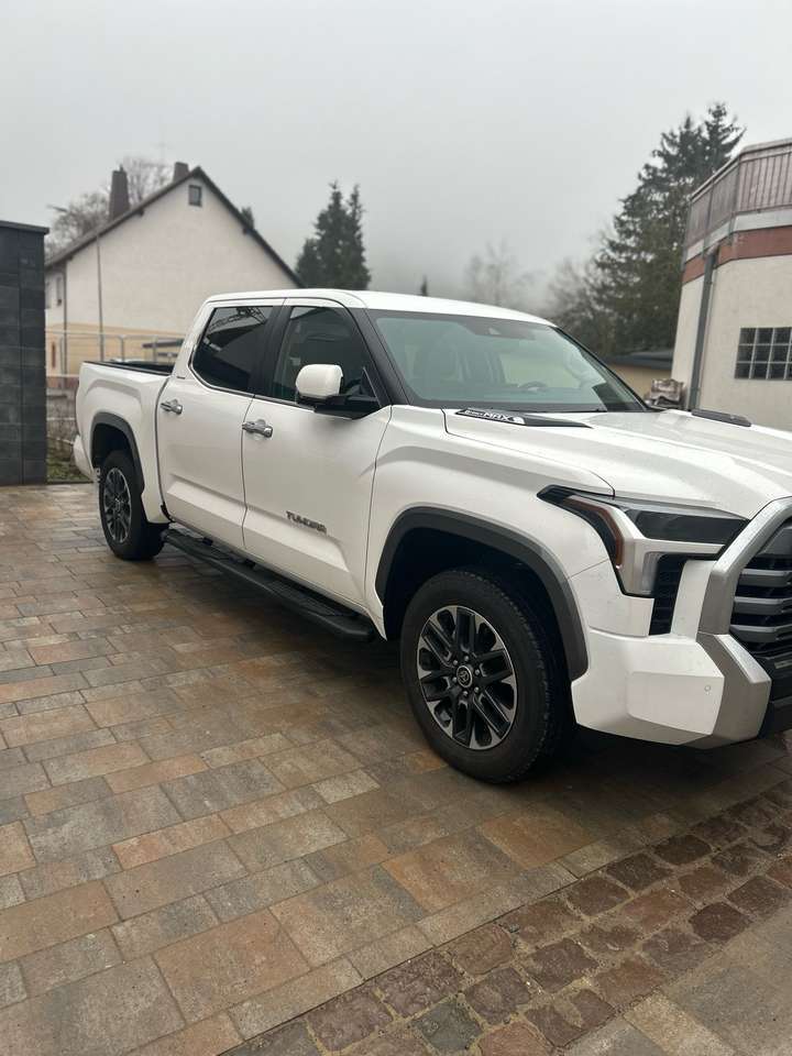 Toyota Tundra