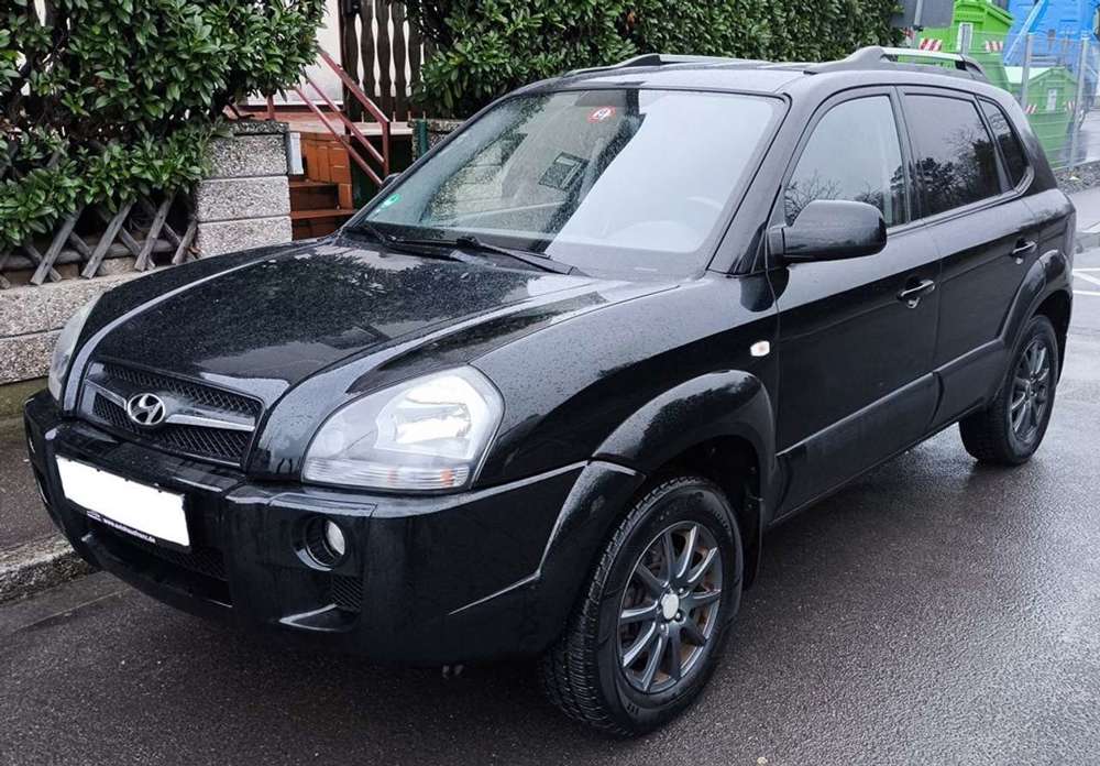 Hyundai TUCSON 2.0 GLS mit Autogas - LPG / AHK / TÜV NEU