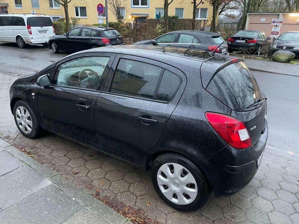 Opel Corsa 1.4 16V Color Edition