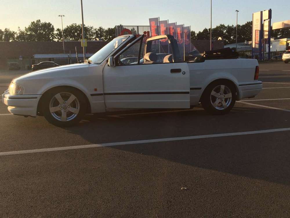 Ford Escort Ghia
