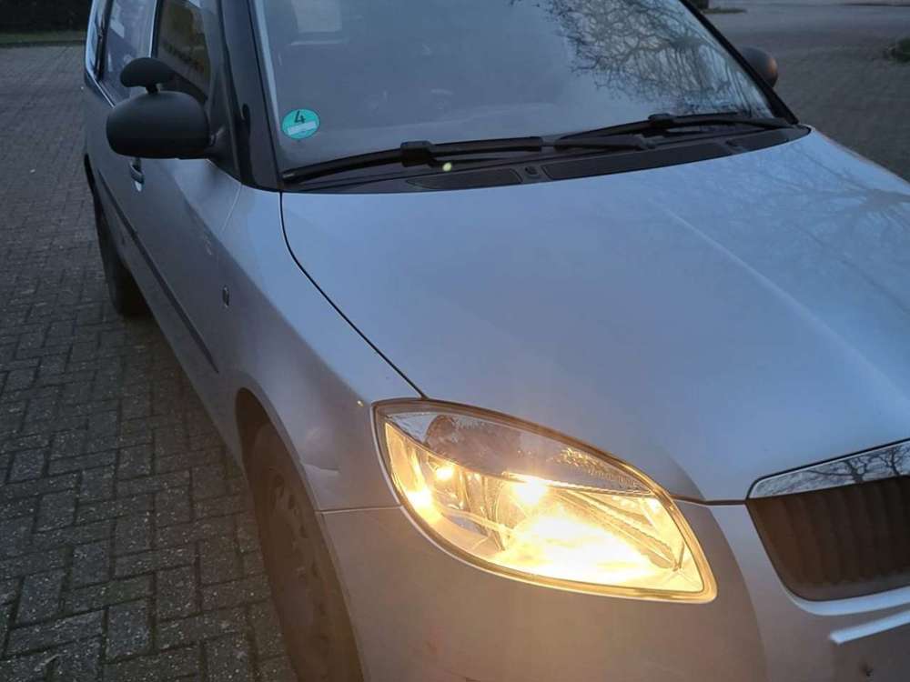 Skoda Praktik 1.2 12V