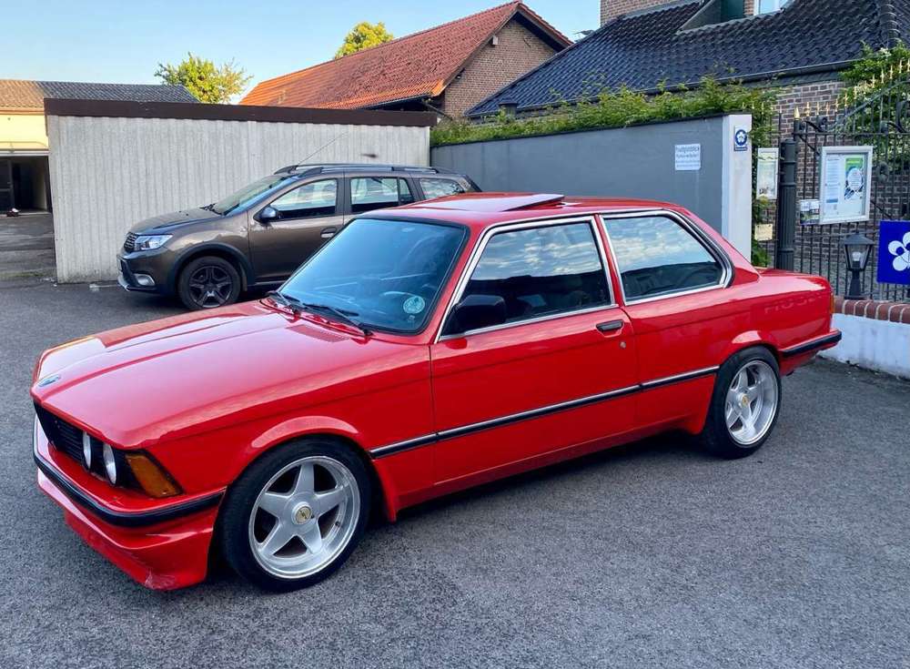 BMW 323 E21 323 Oldtimer Sportwagen