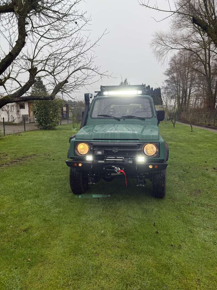 Suzuki Samurai