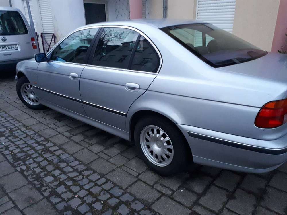 BMW 520 520i