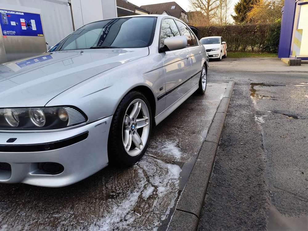 BMW 520 520i